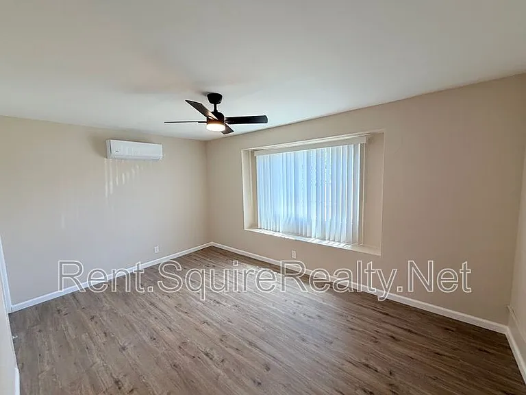 355 S Aspan Ave #MIDDLE HOUSE — Photo 9