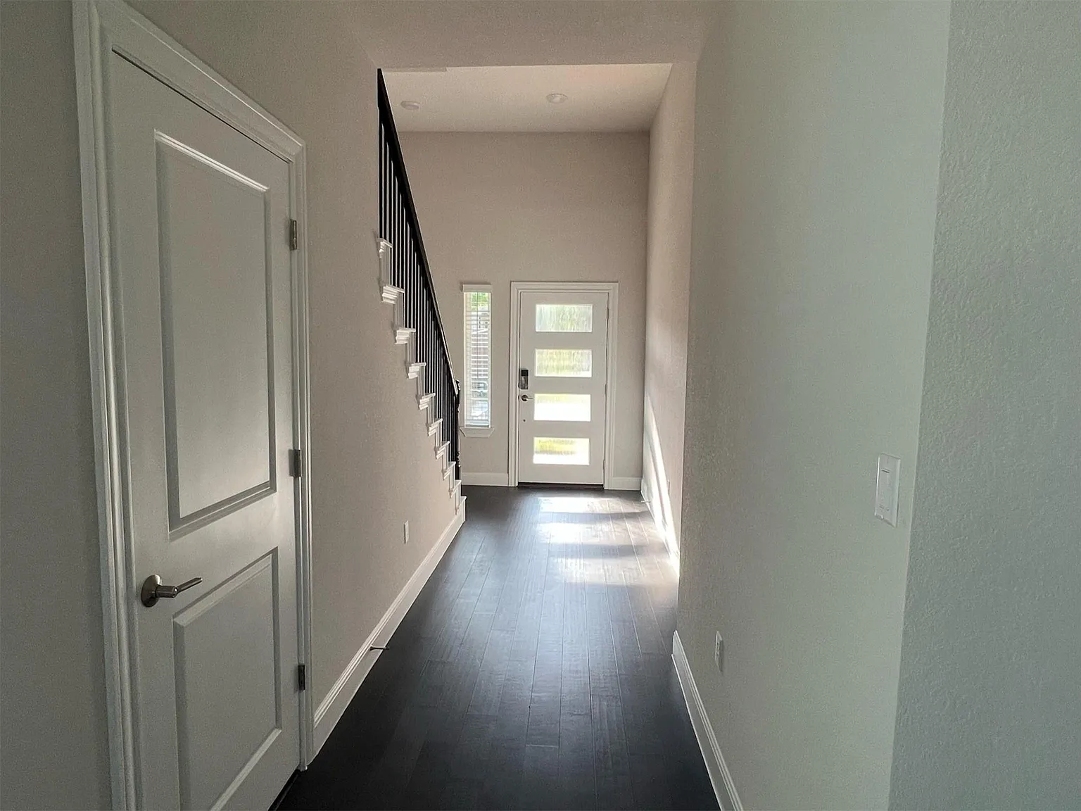 3 bed, 2.5 bath, 1864 sqft, $2,395 — Photo 3
