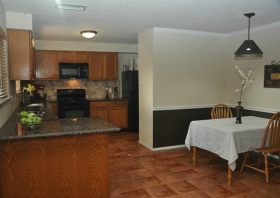 1st image of 10114 Clairmont Dr