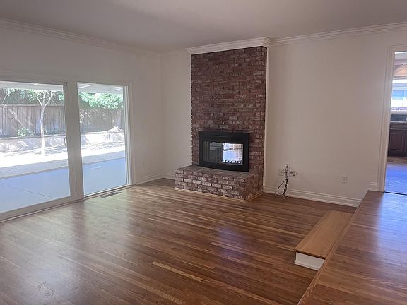 5th image of 235 Kensington Way