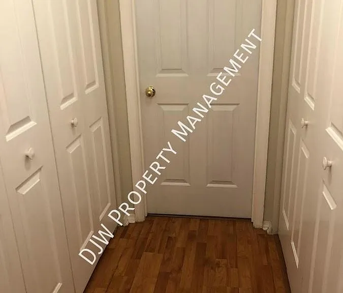 3719 S Gekeler Ln #42 — Photo 3