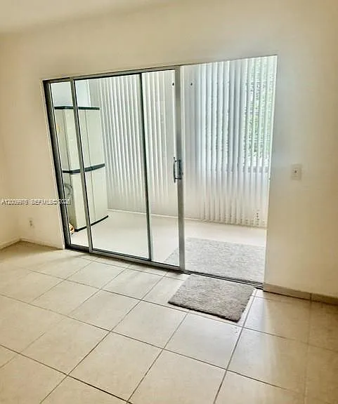 1400 SW 124th Ter #302Q — Photo 12