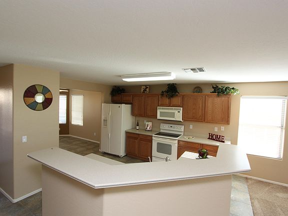 4th image of 1581 N DESERT WILLOW Street