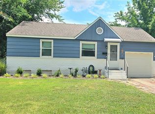 436 Fieldcrest Dr, Pittsburg, KS 66762