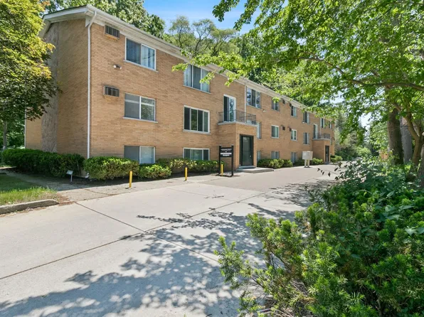 Lakeshore Apartments- New Baltimore