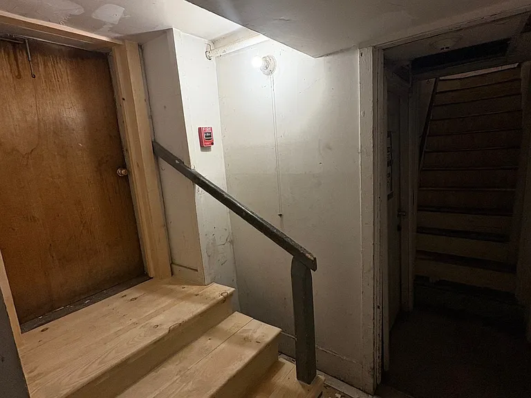 11 Grant St #10 — Photo 16