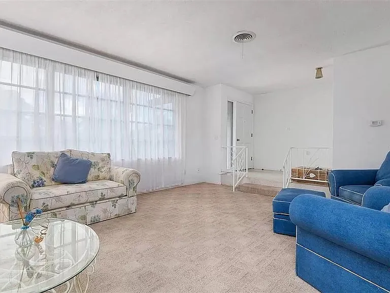 Living room towards entry