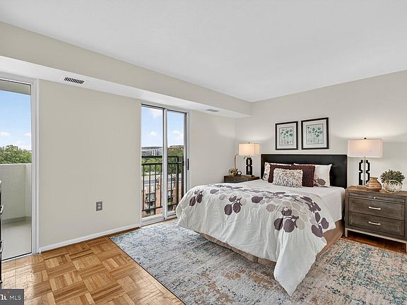 5th image of 700 7th St SW APT 716