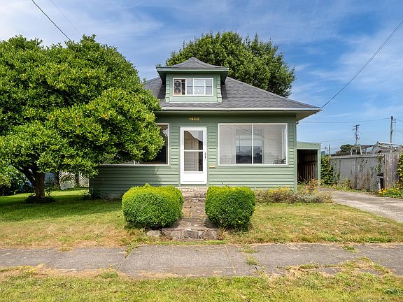 2nd image of 1902 6th St