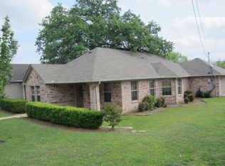 102 S Lakeview Dr, Lake Dallas, TX 75065