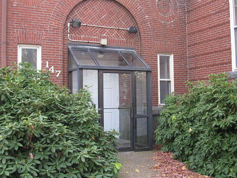 schoolhouse exterior (4)