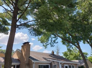 3015 Pioneer Dr, Rockford, IL 61107