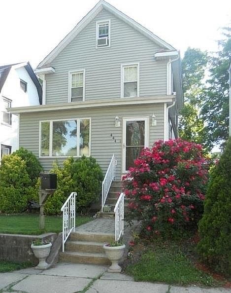 1st image of 444 Bedford Ave