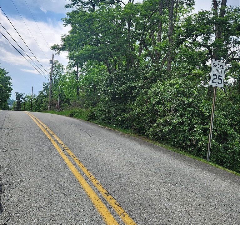 2nd image of 7335 Ringertown Rd