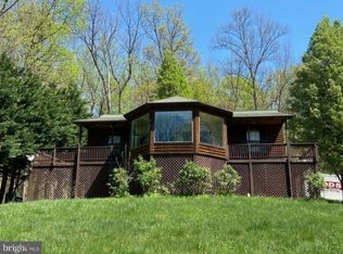 598 Lands Run Rd, Bentonville, VA 22610