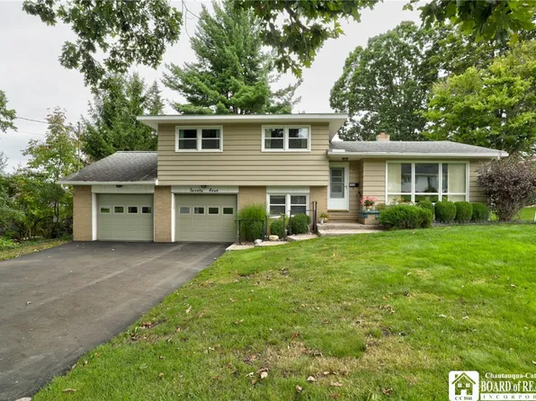 24 Hilldale Ave, Jamestown, NY 14701