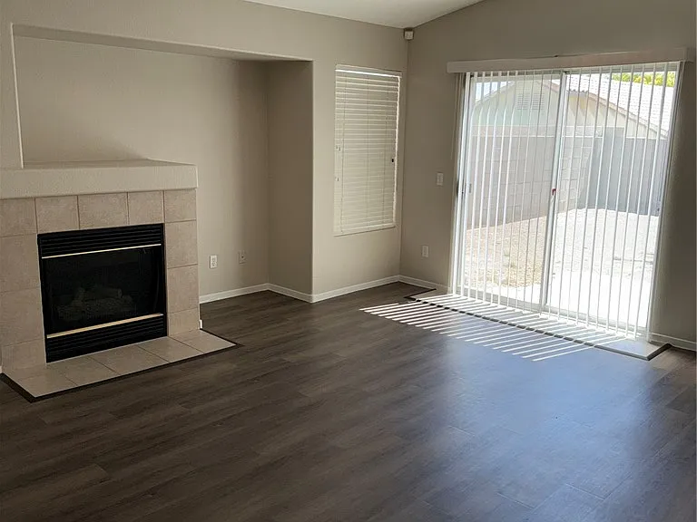 8056 Sweet Clover Ct — Photo 9