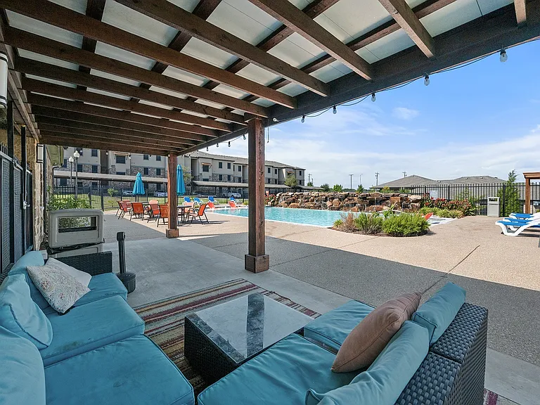 Pool Prairie Gate Community