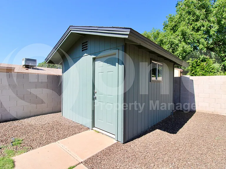 104 E Laurel Ave — Photo 18