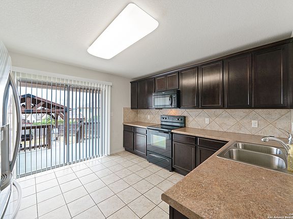 5th image of 25111 Remington Oaks