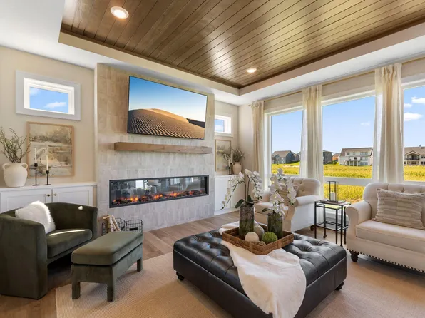 19533 Hamburg Ave, Lakeville, MN 55044