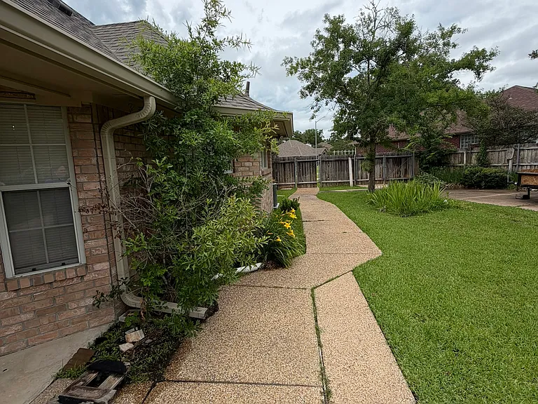 1708 Gray Stone Dr — Photo 18
