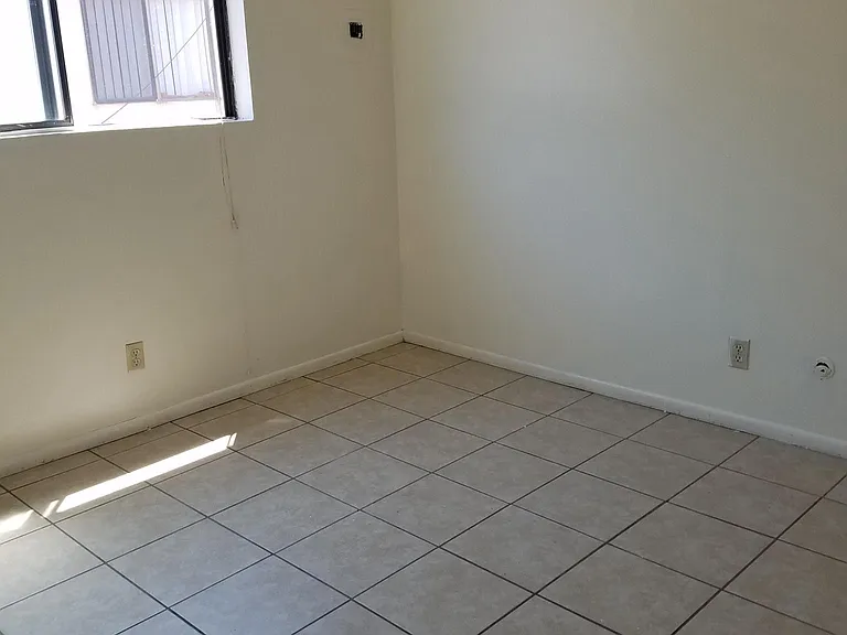 3604 Lafayette Dr NE — Photo 3
