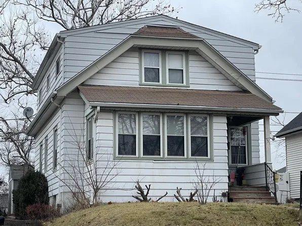 557 South Oak Park COURT, Milwaukee, WI 53214