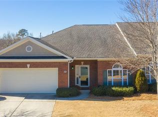 573 Sawnee Corners Dr, Cumming, GA 30040