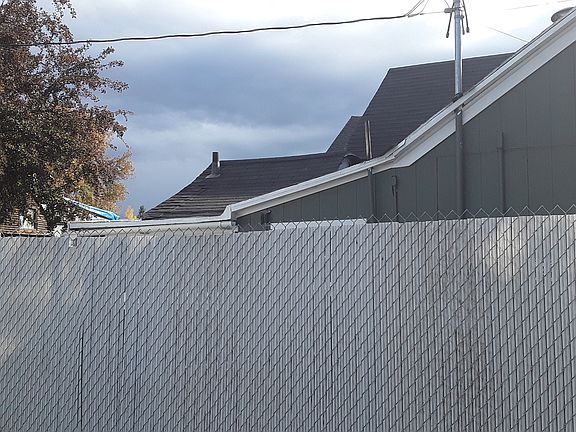 3rd image of 594 NE Court St