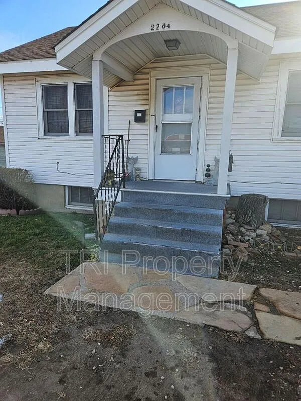 1 bed, 1.0 bath, $925 — Photo 1