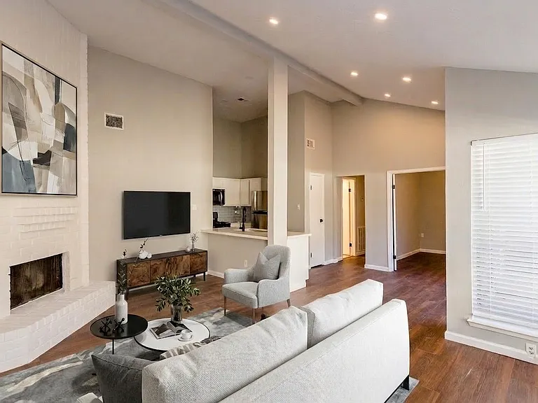 5115 Beaverhollow Dr — Photo 5