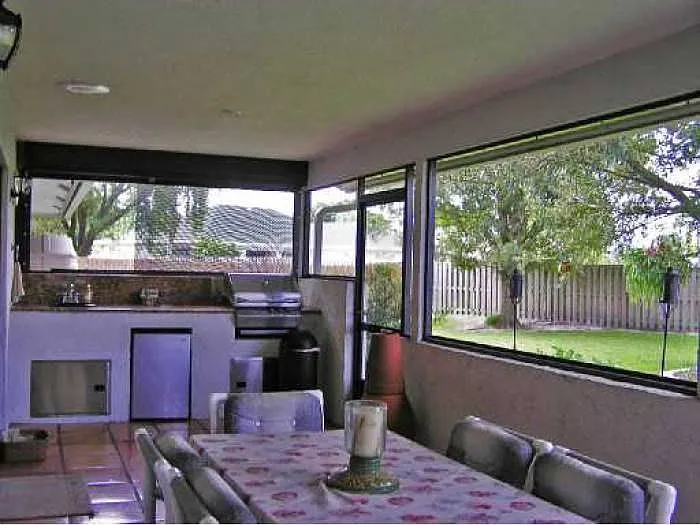 4 bed, 2827 sqft, $4,500 — Photo 3