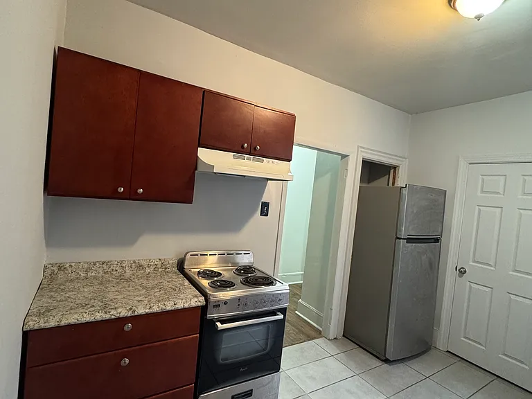 546 S 54th St #2 — Photo 9