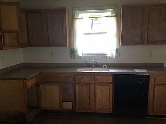 4th image of 2338 Independence St