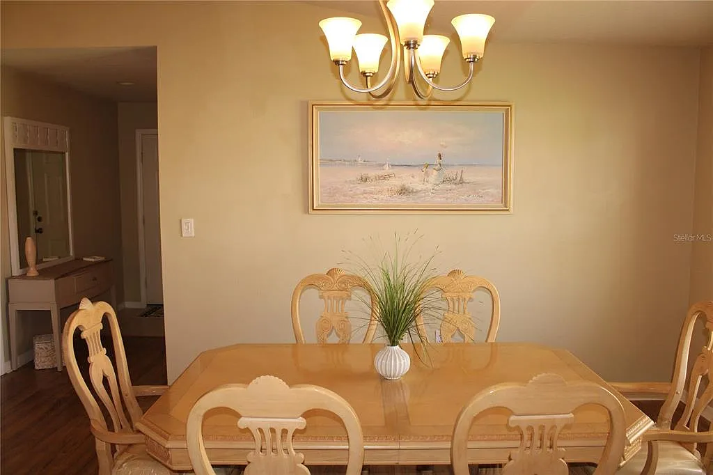 2 bed, 2.0 bath, 1253 sqft, $3,695 — Photo 4