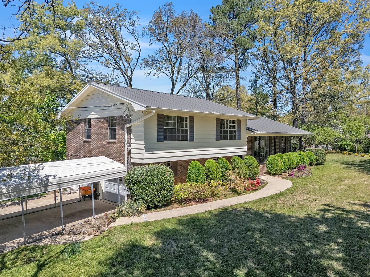 Building Photo - 1846 Mara Dr