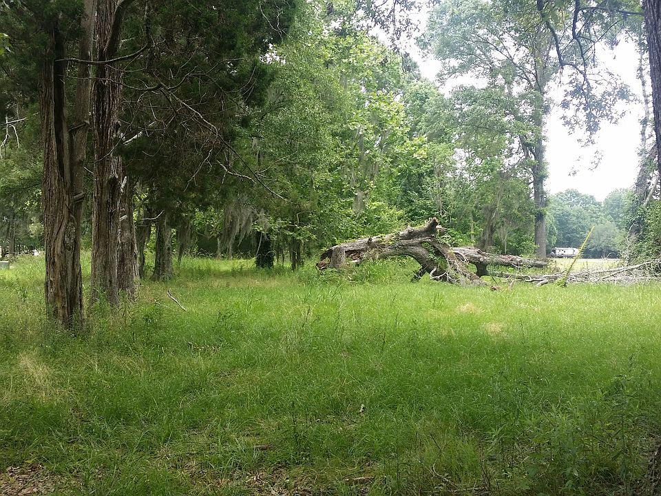 2nd image of 11441 Greenwell Springs Port Hudson Rd
