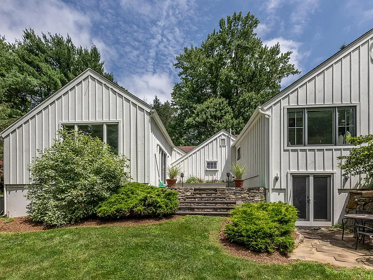 147 Wykeham Rd — Photo 33