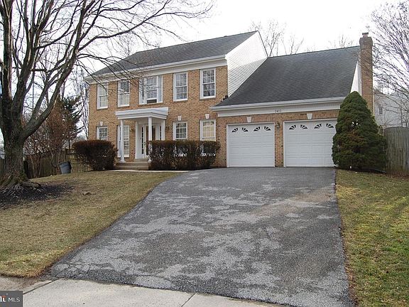 2nd image of 2413 Belle Haven Meadows Ct