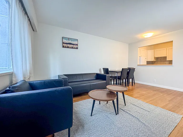 1925 Nelson St #105 — Photo 3