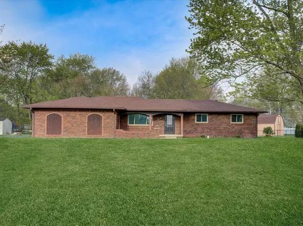 1384 S Daisy Ln, New Palestine, IN 46163