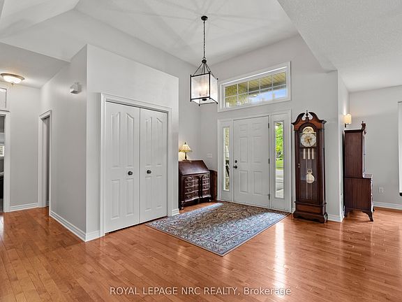 5th image of 31 Annmarie Dr
