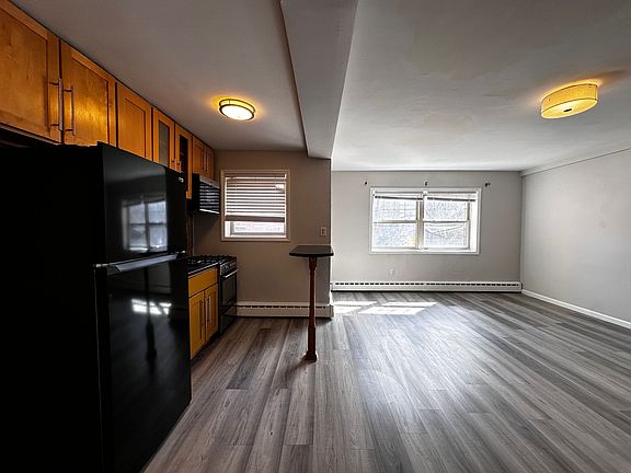 2nd image of 37-47 Duncan Ave #3F