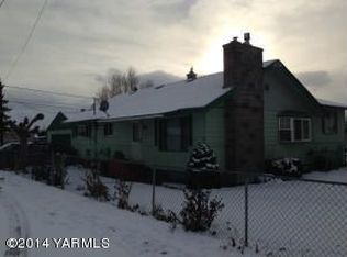 101 W D St, Wapato, WA 98951