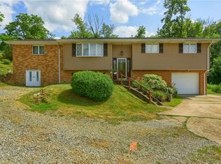 25 Liberty Ave, Burgettstown, PA 15021