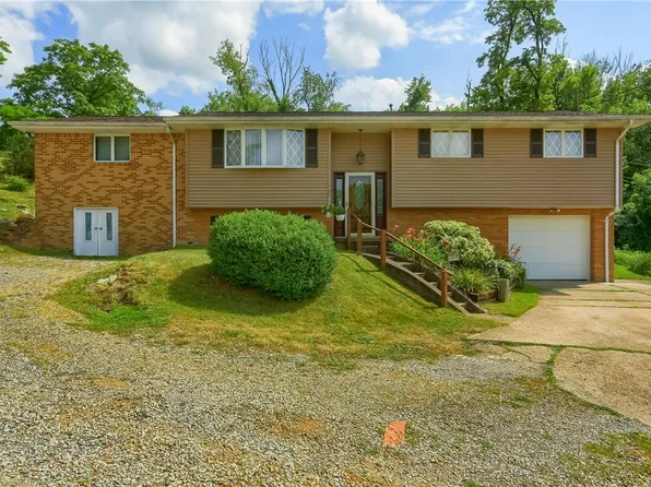 25 Liberty Ave, Burgettstown, PA 15021