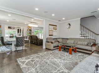 1 Howland Rd, East Rockaway, NY 11518