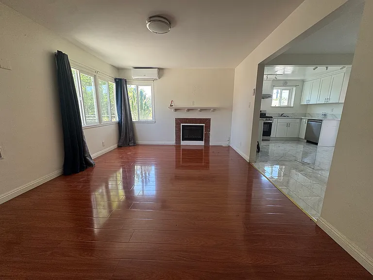 1529 S Monterey St — Photo 3
