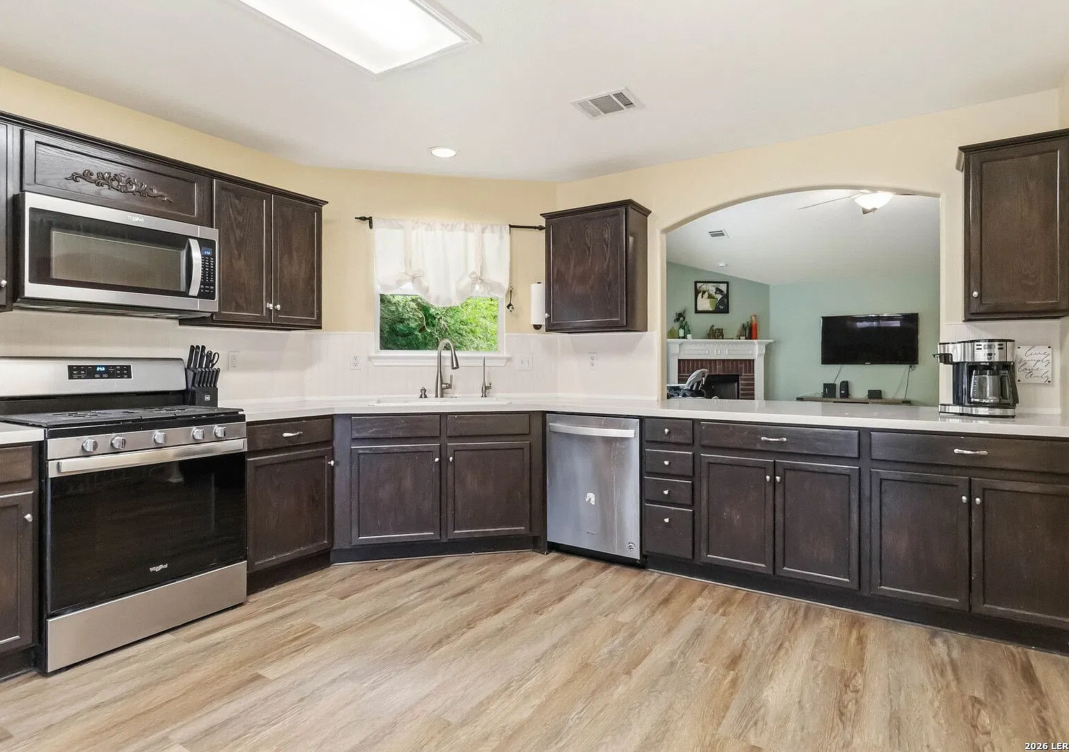 9003 Hilltop Crossing Dr — Photo 4
